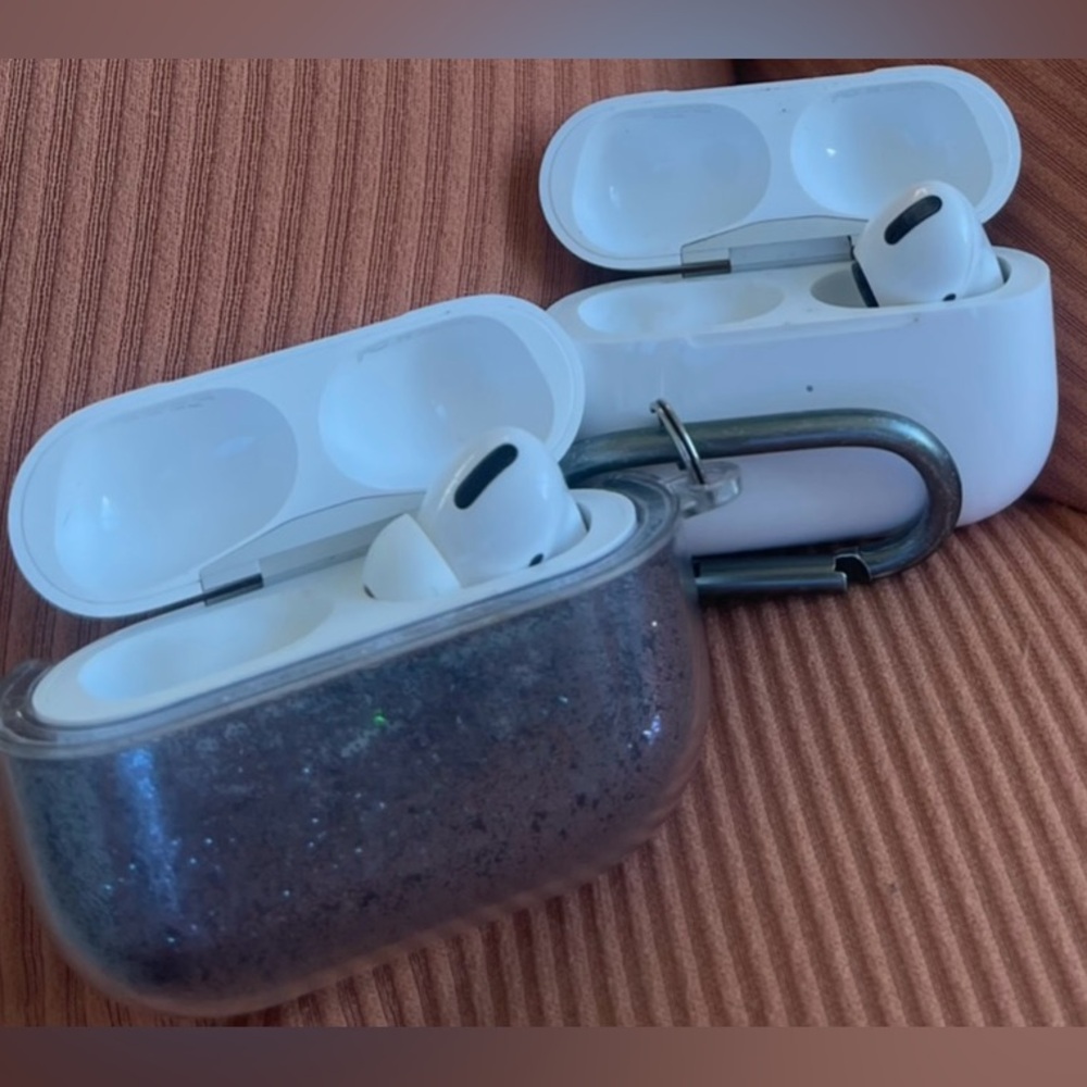 ONE AirPods PRO case (Case only + one side (right)
